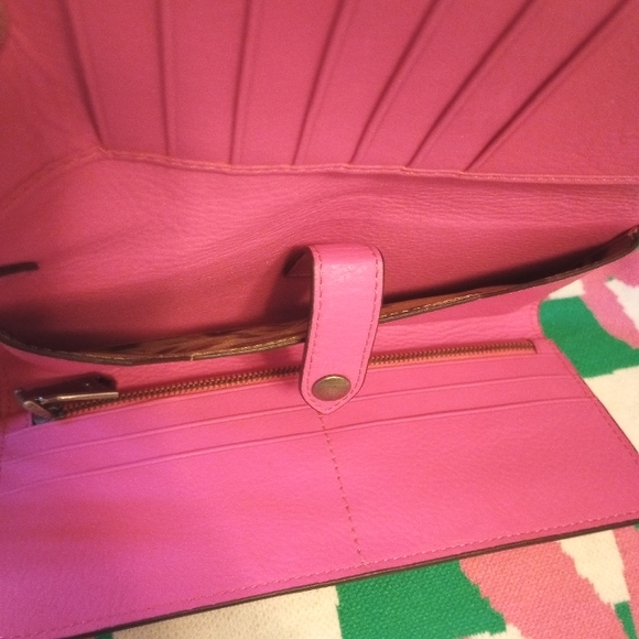 Aimee Kestenberg "Get it Together" Clutch Organizer - Picture 2 of 15